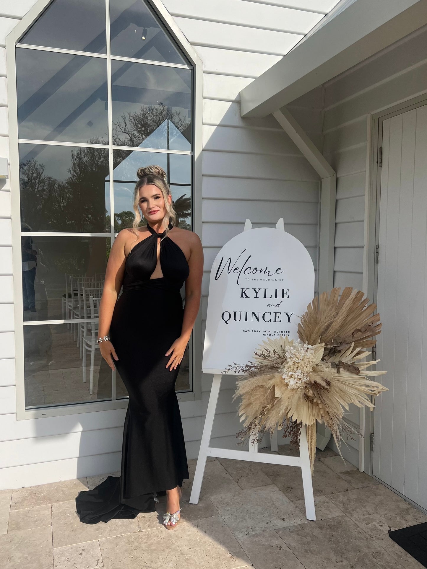 Jondon Multiwrap Gown Black