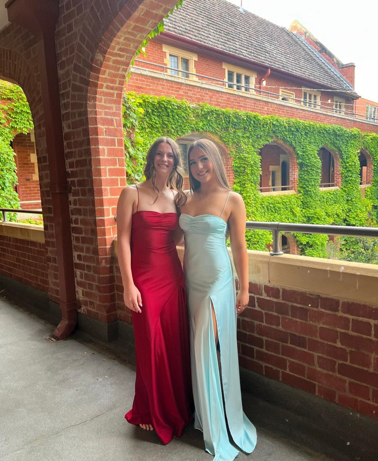 HNTR Gaia Gown Wine