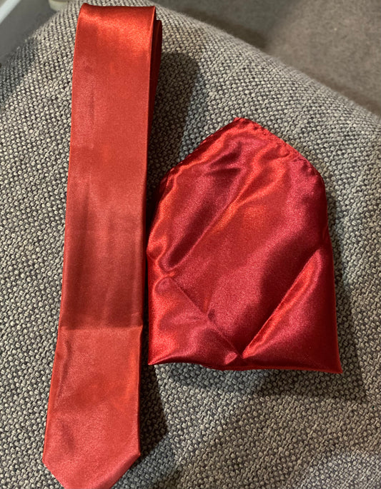 No brand tie and pocket square burgundy