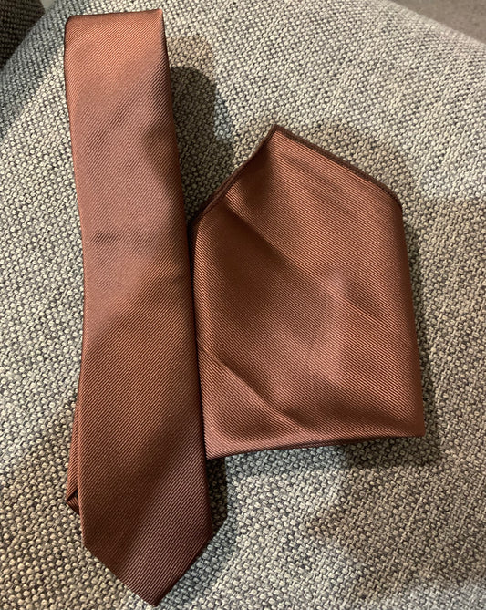 No brand tie and pocket square brown