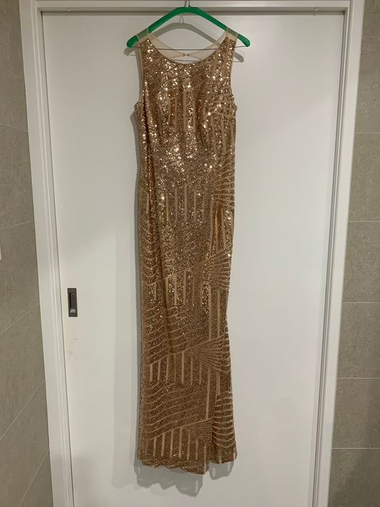 Anissa key hole back sequinned dress